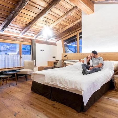Curt Di Clement Eco Mobility Hotel Tirano Exteriör bild