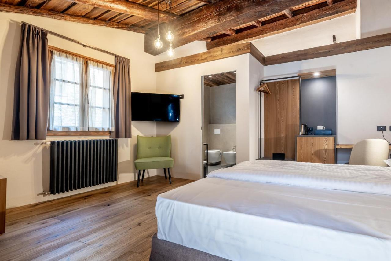 Curt Di Clement Eco Mobility Hotel Tirano Exteriör bild
